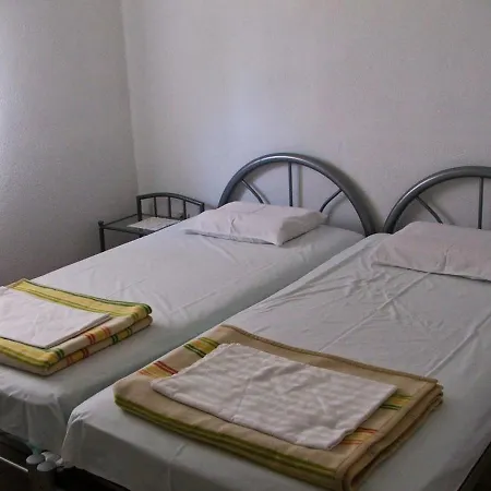 Marieta * Povlja (Brac)